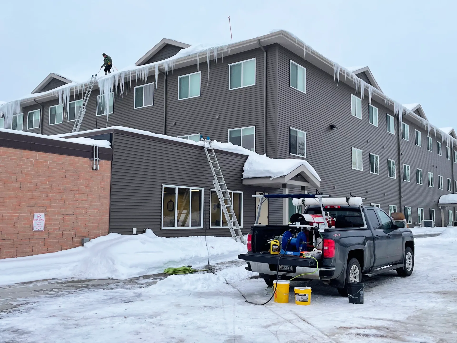 Ice dam removal services