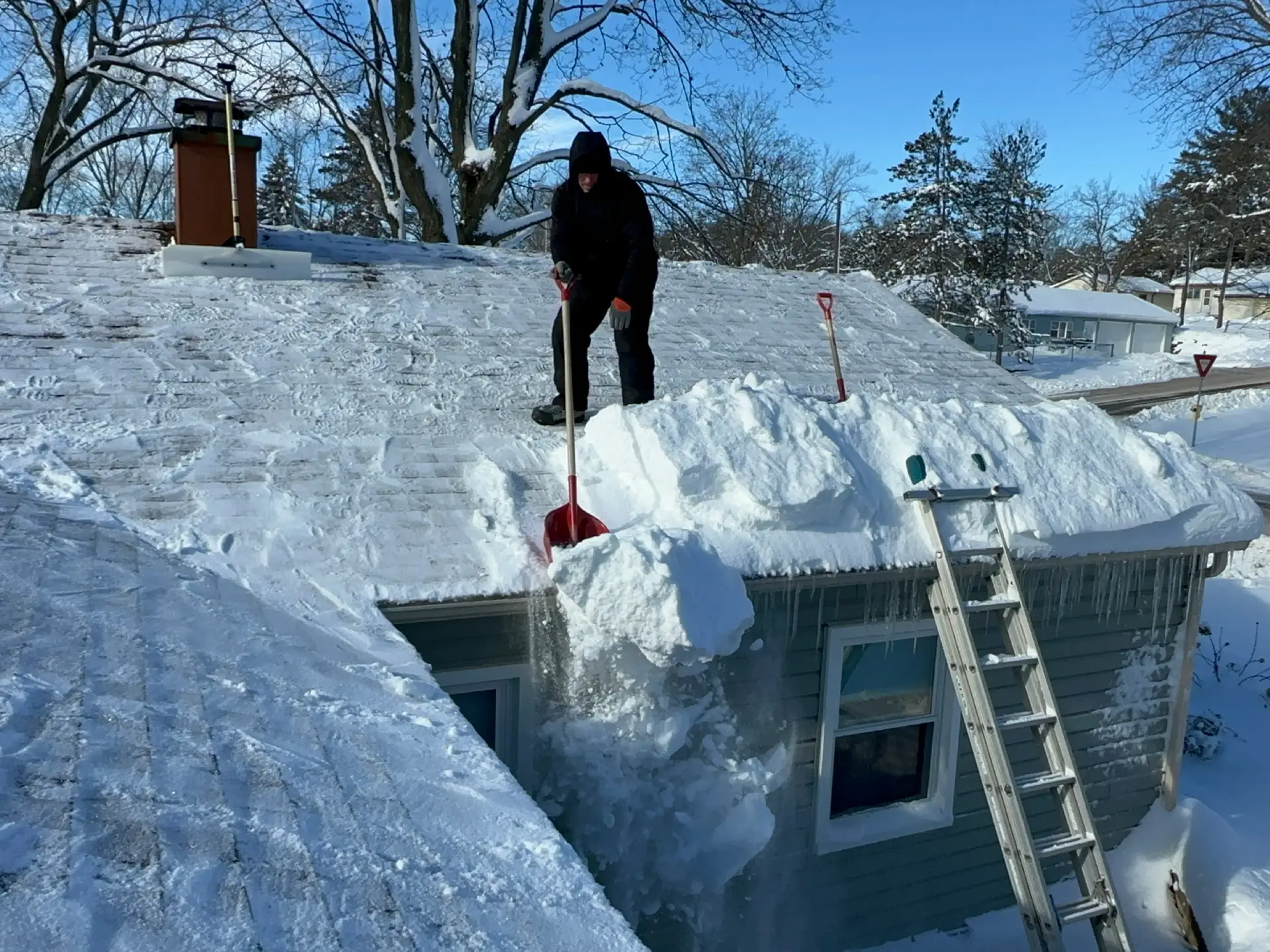 nd-roof-snow-removal-service ND roof snow removal service