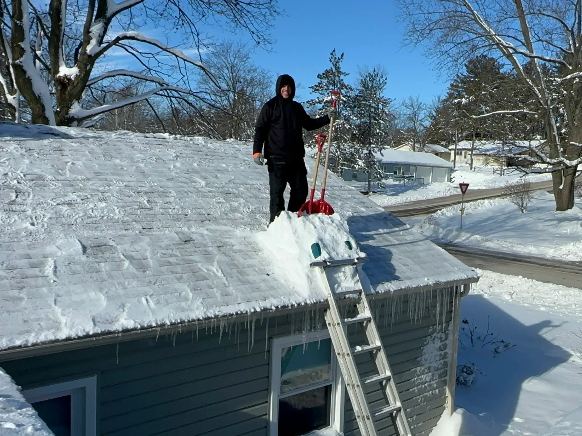 north-dakota-roof-snow-removal North Dakota roof snow removal