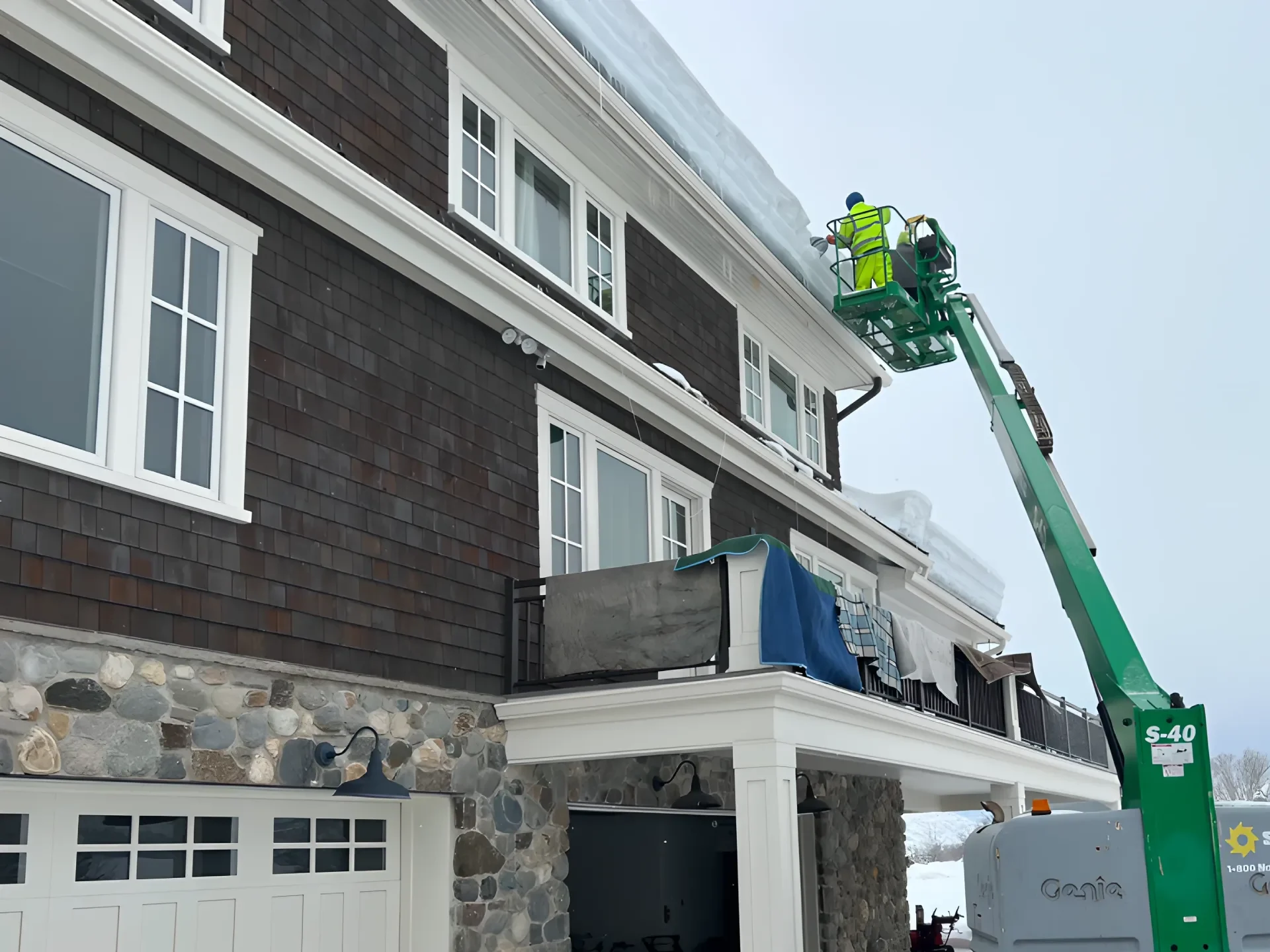 Utah roof snow removal service