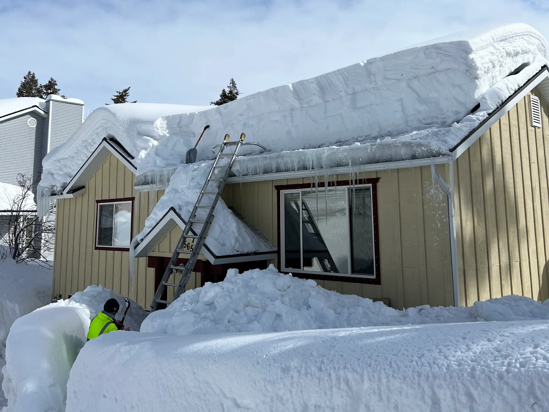 Utah roof snow removal