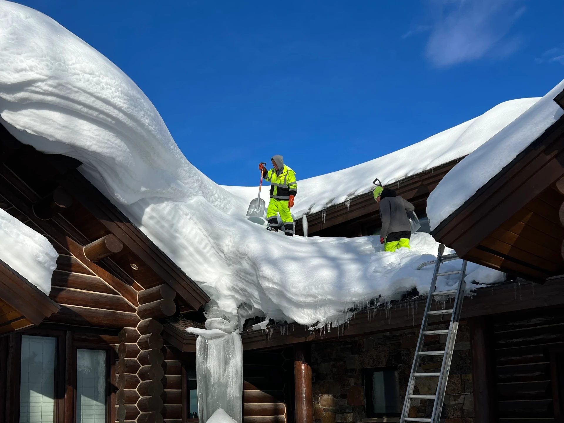 WY roof snow removal service